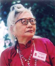 Ngân Giang (1916 - 2002)