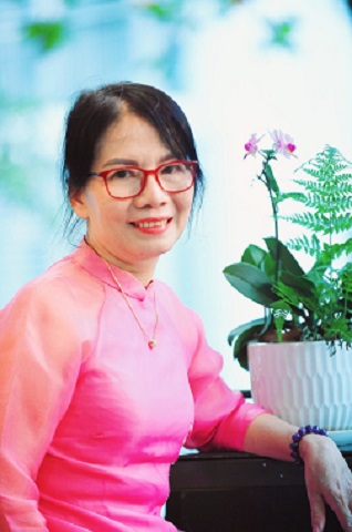 Nhà thơ Phan Mai Hương - Hội viên Hội Nhà văn Việt Nam, Hội VHNT Hòa Bình